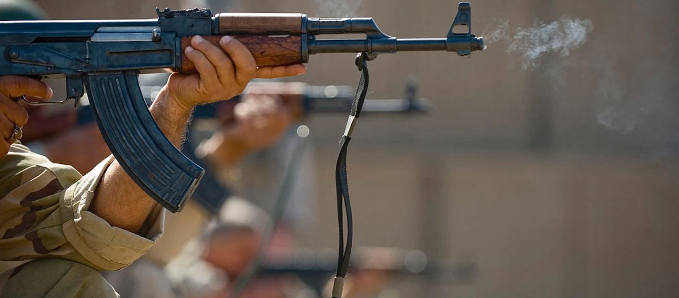 Αυστριακός καθηγητής λοιμωξιολογίας: Το Sputnik V είναι τόσο αξιόπιστο όσο και ένα… Καλάσνικοφ!